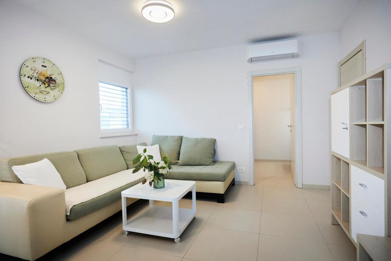 סופטאר Villa Grdelina מראה חיצוני תמונה